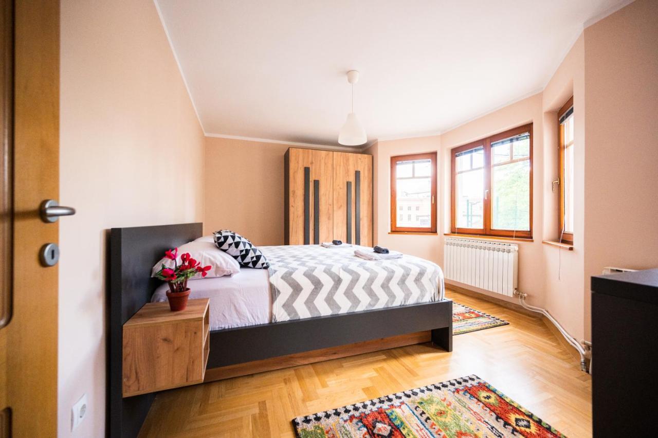 Duplex Apartment For Up To 12 People- Old Town سراييفو المظهر الخارجي الصورة